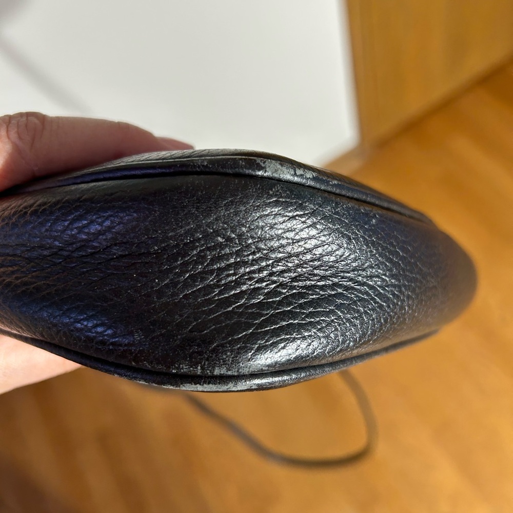 Vintage Fendi Black Crossbody Bag with Gold Detail - Picture 10 of 10